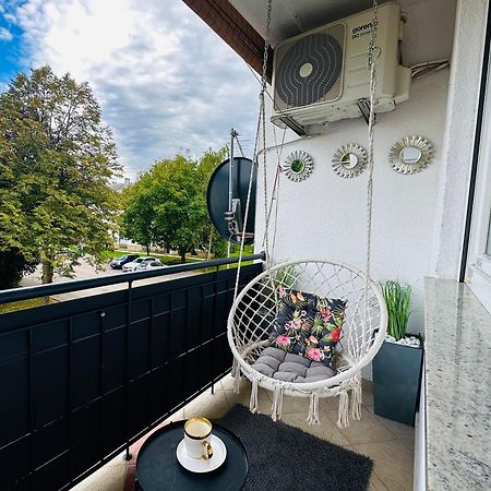 Apartment Mimoza 1 Otocsán Kültér fotó