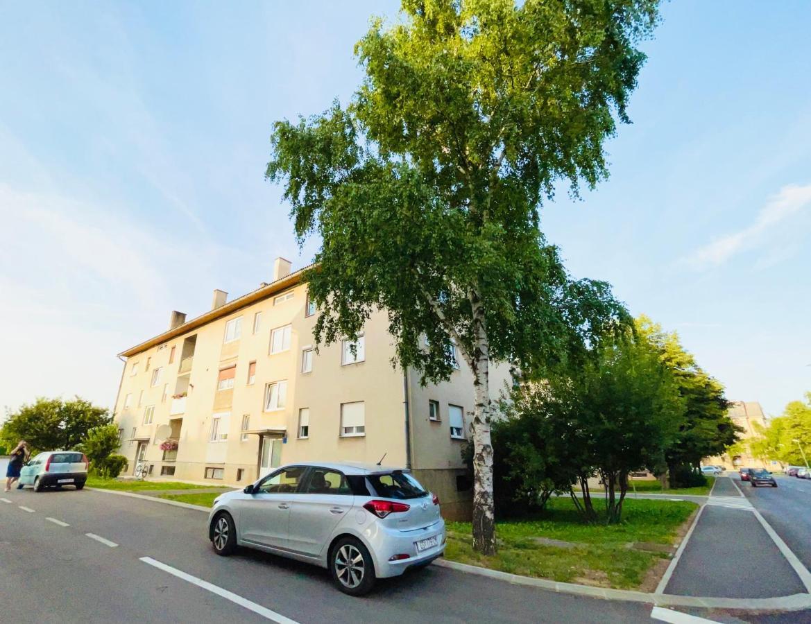 Apartment Mimoza 1 Otocsán Kültér fotó