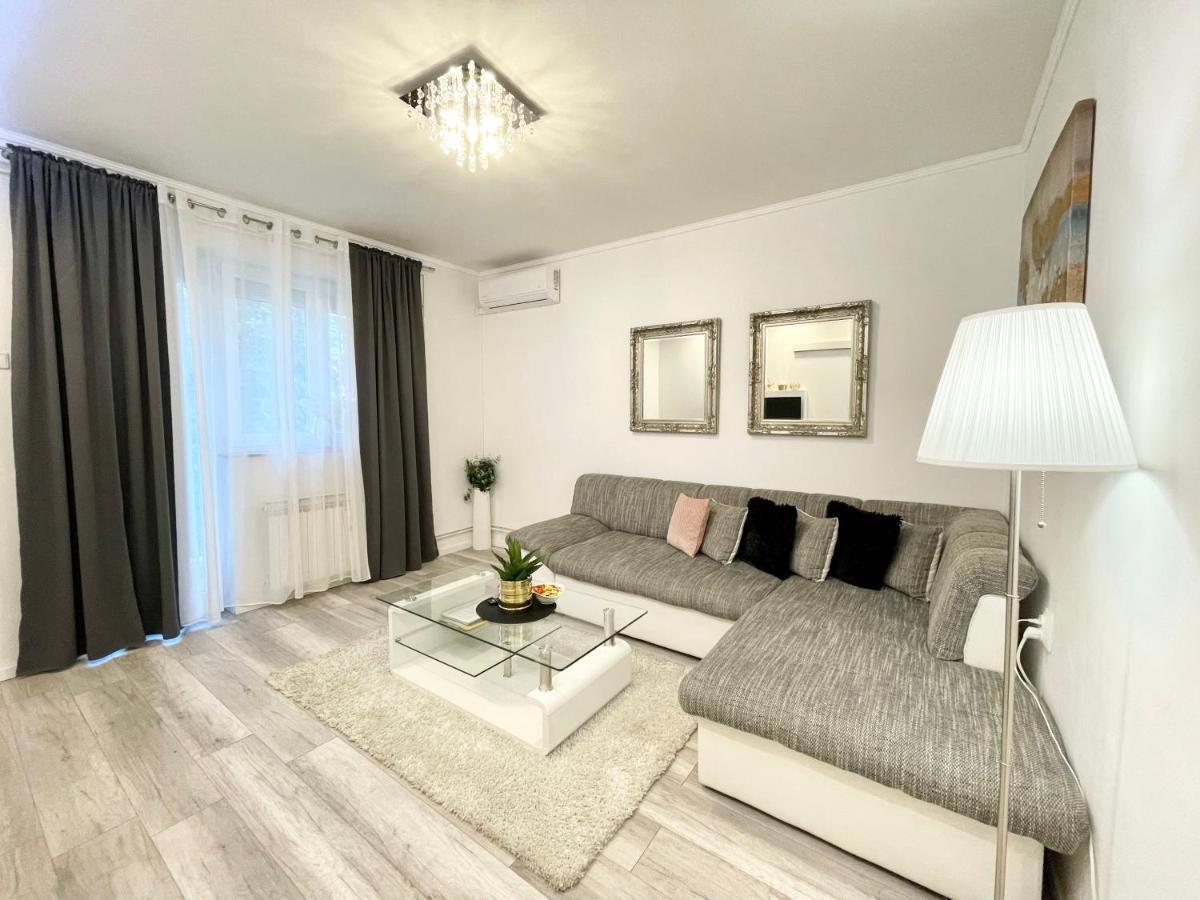 Apartment Mimoza 1 Otocsán Kültér fotó