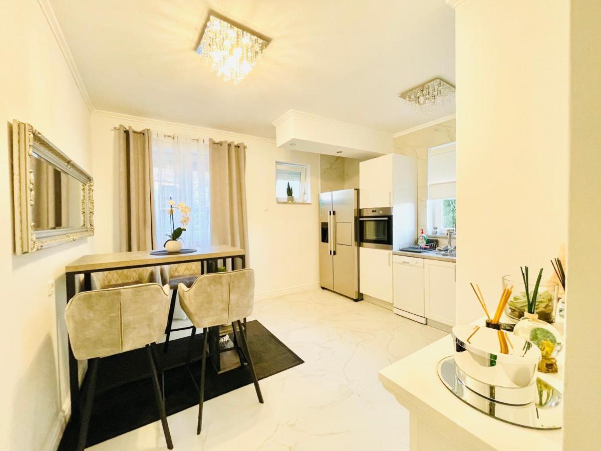 Apartment Mimoza 1 Otocsán Kültér fotó