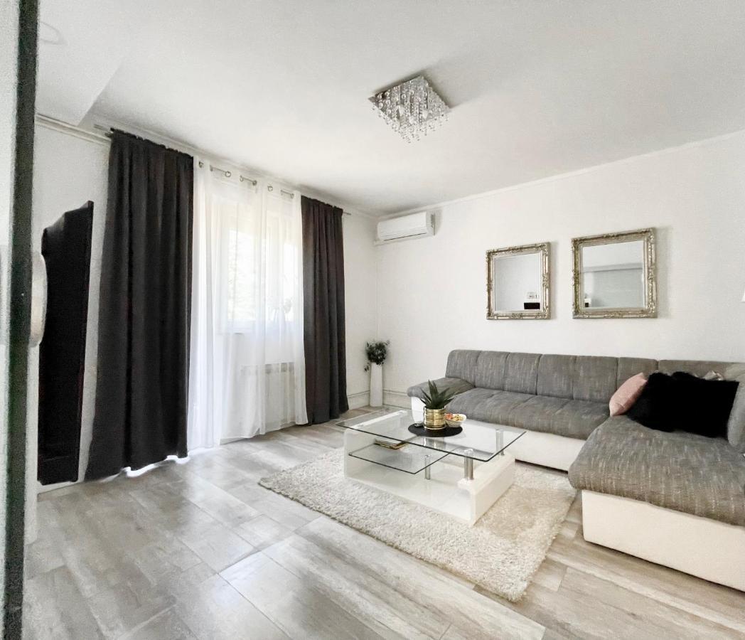 Apartment Mimoza 1 Otocsán Kültér fotó