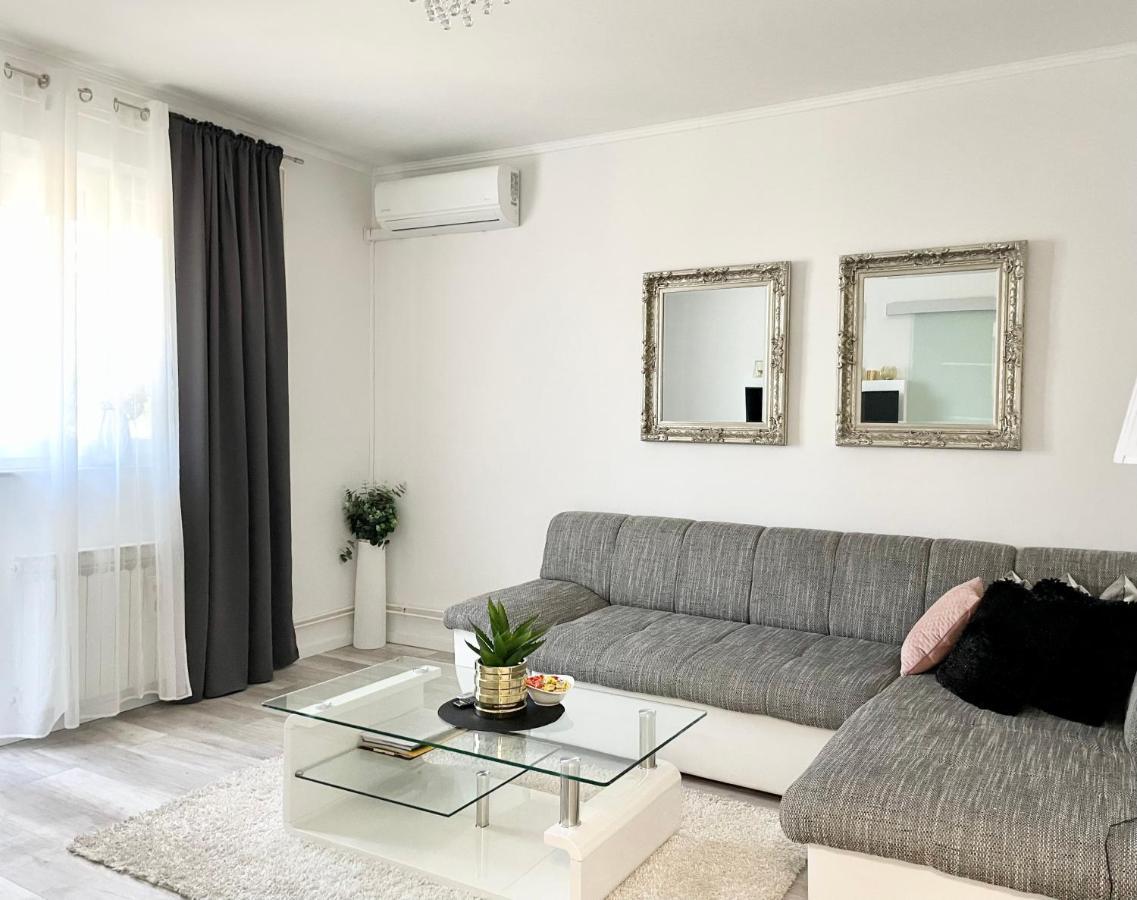 Apartment Mimoza 1 Otocsán Kültér fotó