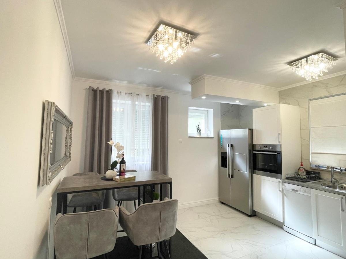 Apartment Mimoza 1 Otocsán Kültér fotó